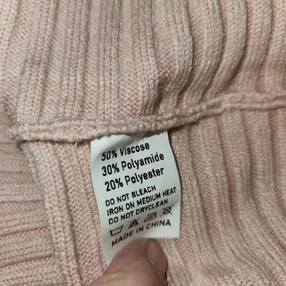 NWT Kirundo Pink Ribbed Sweater with Cutout at Neck/Shoulder  Size XL Soft Cozy - Picture 10 of 10